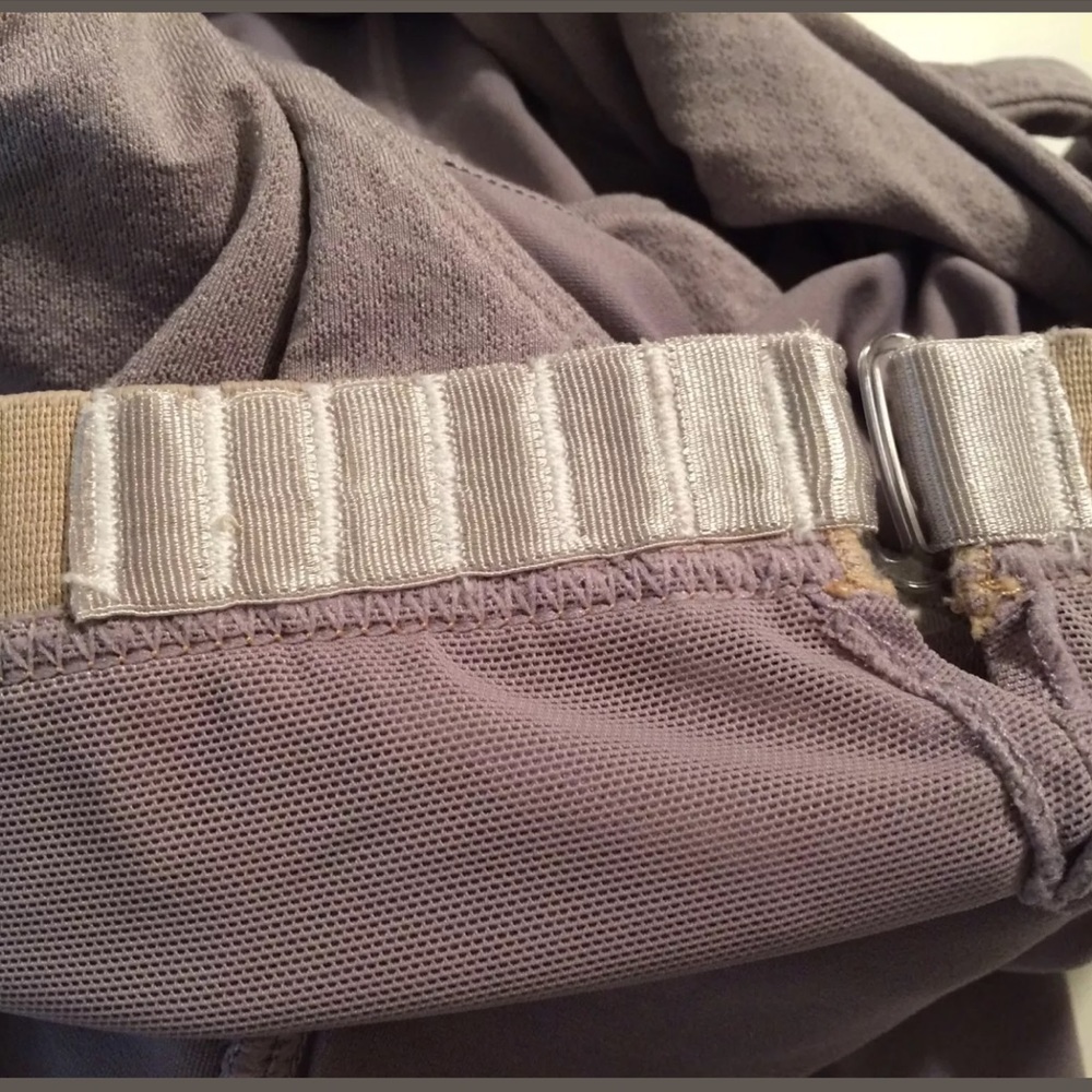 LULULEMON Cool Breeze Tank Top Shirt Built In Bra - Picture 7 of 8
